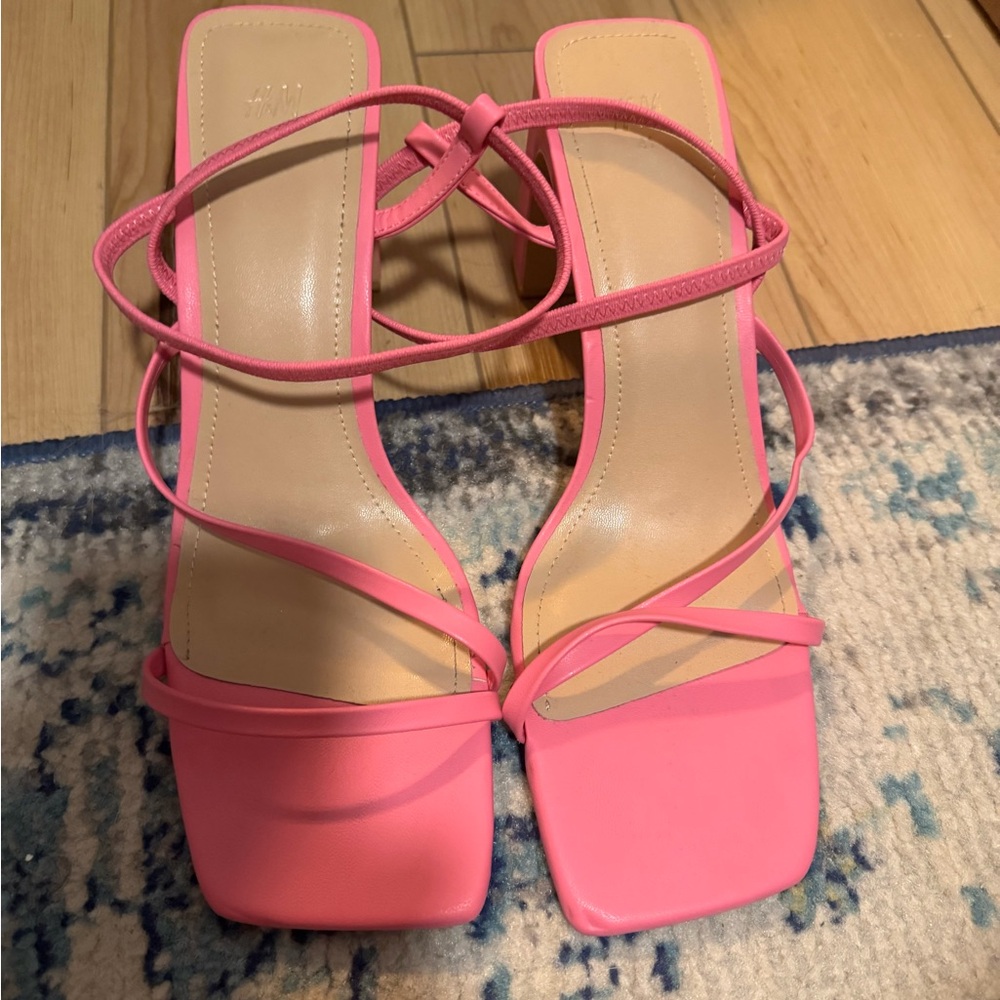 Elegant Pink Strappy Sandals